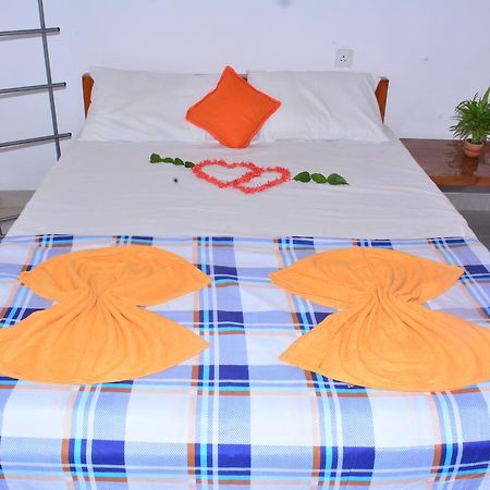 Pleasant Park Holiday Inn Trincomalee Eksteriør billede