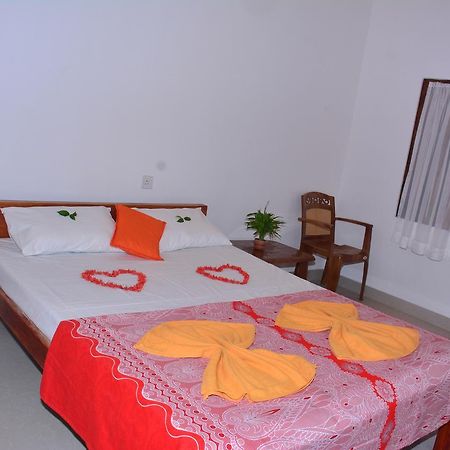 Pleasant Park Holiday Inn Trincomalee Eksteriør billede