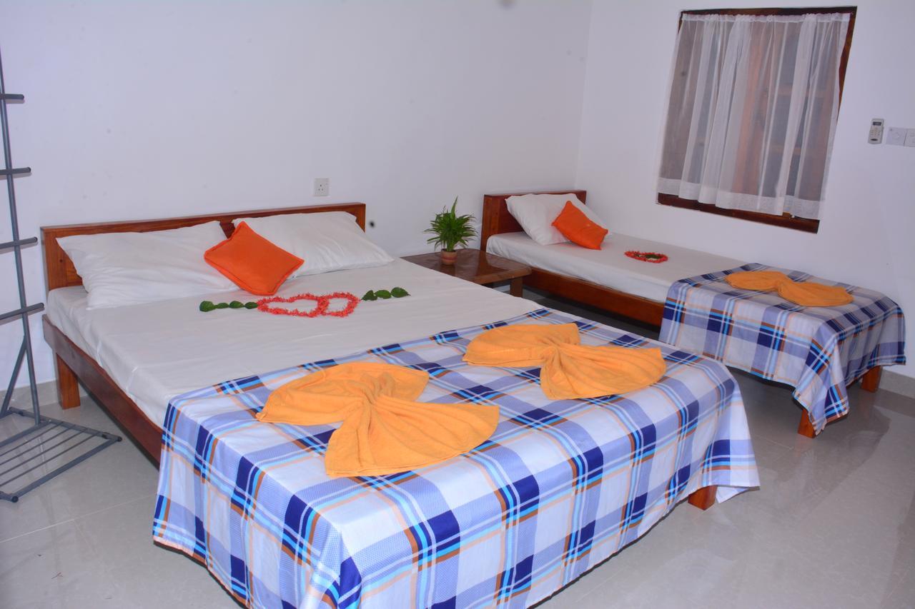 Pleasant Park Holiday Inn Trincomalee Eksteriør billede