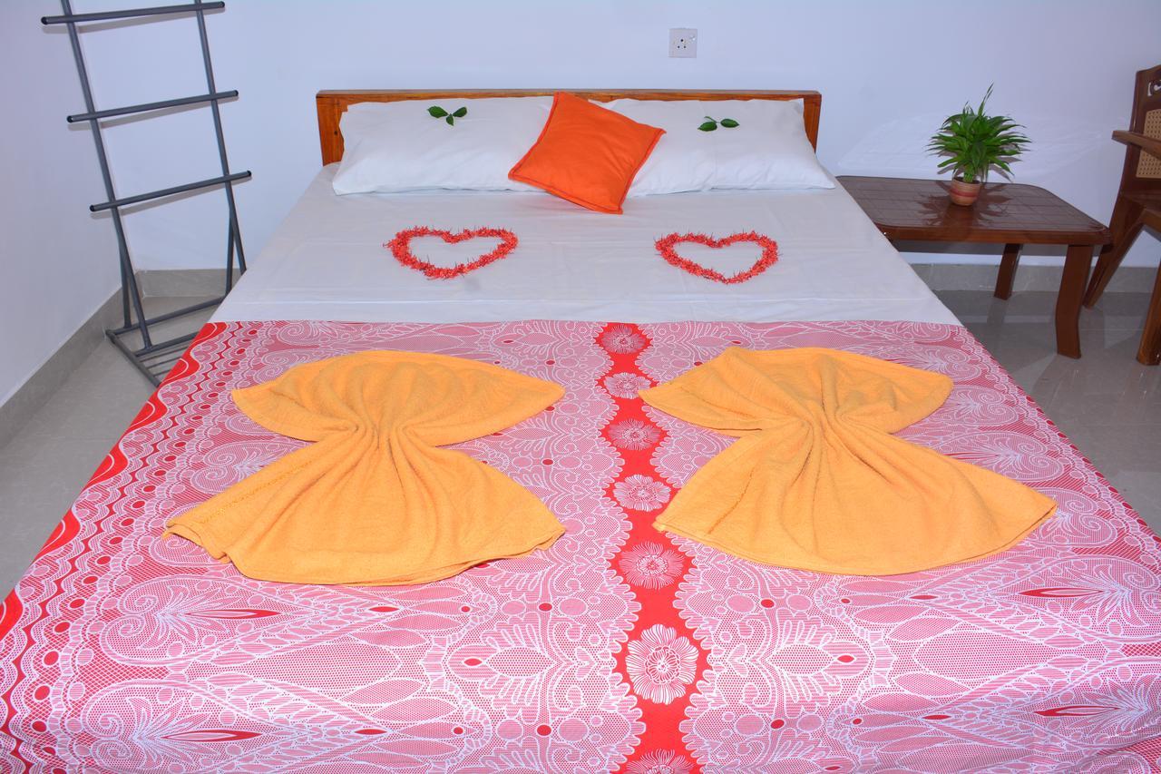 Pleasant Park Holiday Inn Trincomalee Eksteriør billede